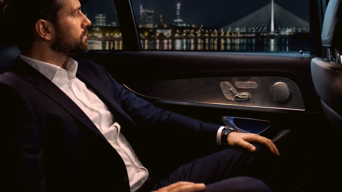 prevoz za ambasade - ambasade Beograd (diskrecija i protokol). Botschafts transport: wohin die Fahrzeuge wirklich fahren