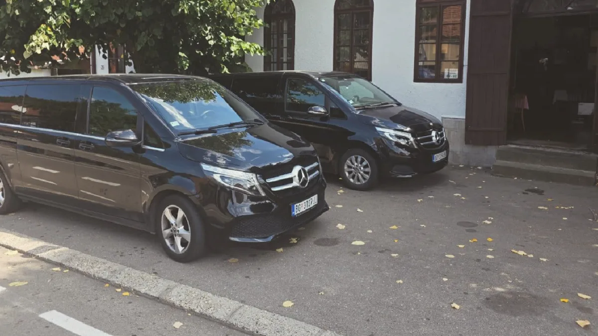 transfer moskva - docek ispred Hotel Moskva (vikend guzva). Terazije 20 or Balkanska 1?